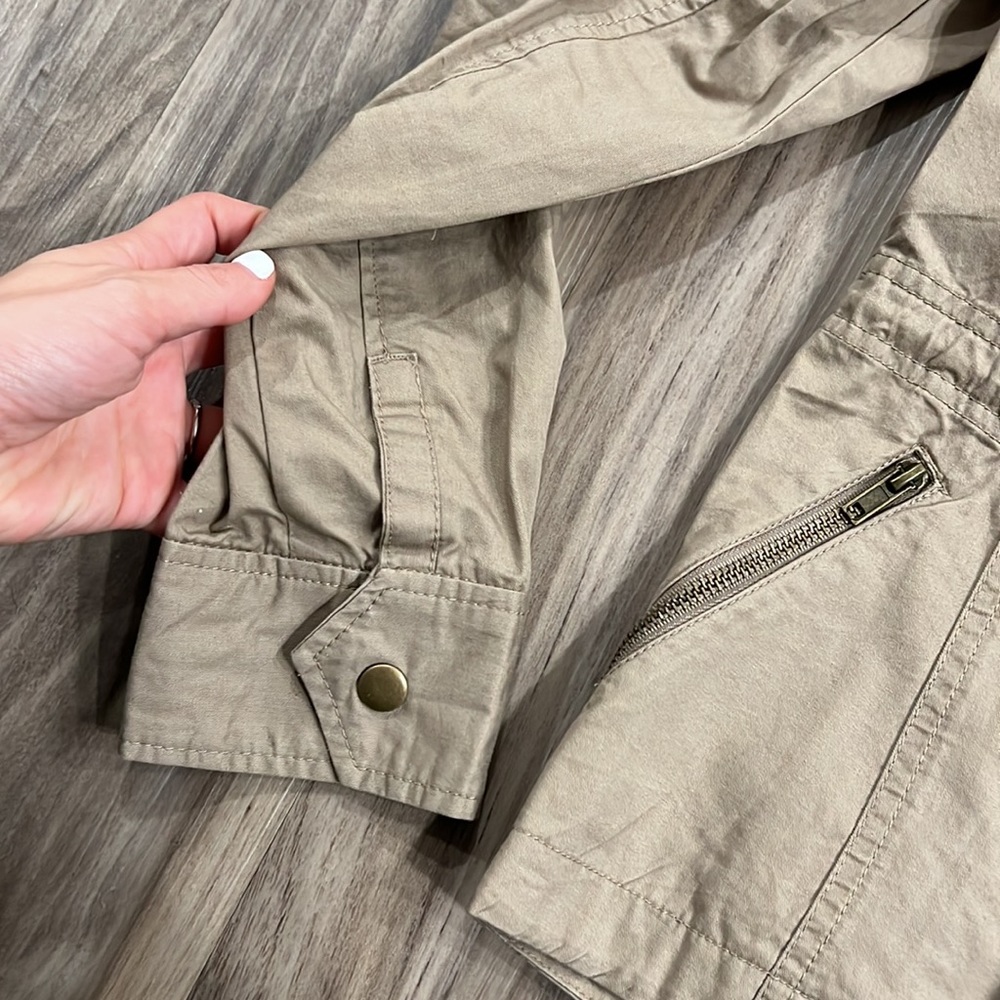 Beige Jacket - Picture 6 of 9